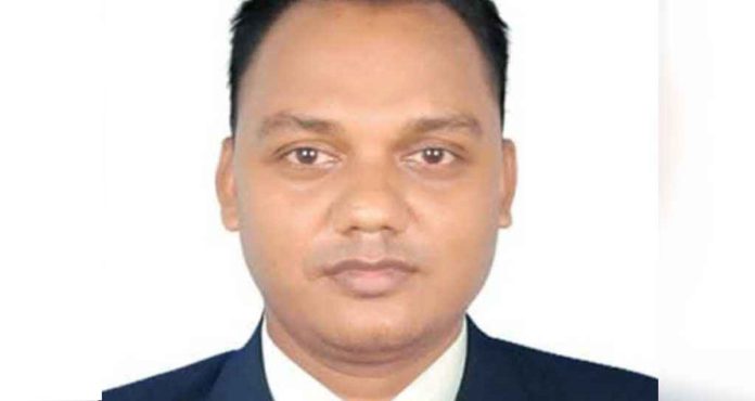 train death চলন্ত ট্রেনে