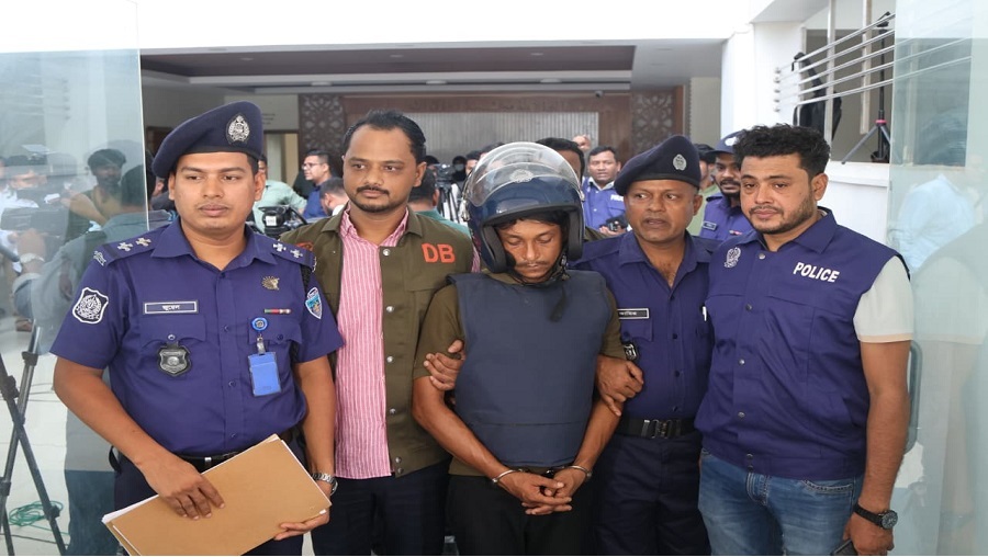 মা-মেয়ে
