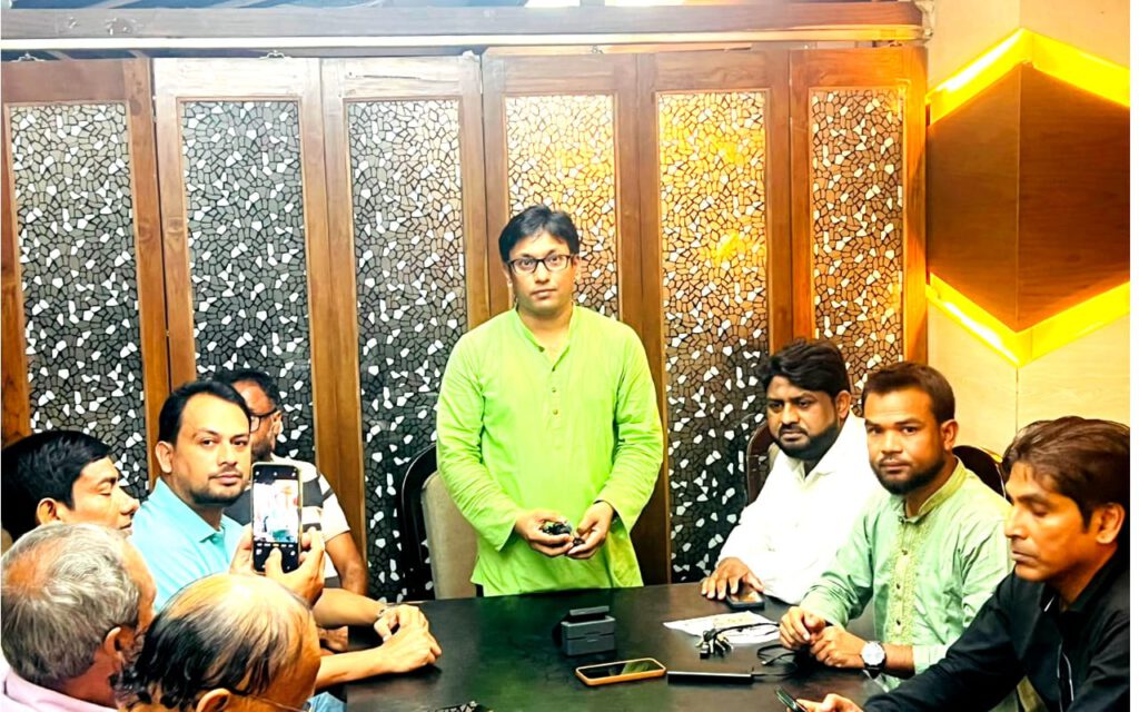 পরিবর্তনের অঙ্গীকার নিয়ে পদুয়াবাসীর সেবক হতে চাইঃ সাংবাদিকদের সাথে মতবিনিময়কালে চেয়ারম্যান প্রার্থী অ্যাডভোকেট রণজয় মিত্র