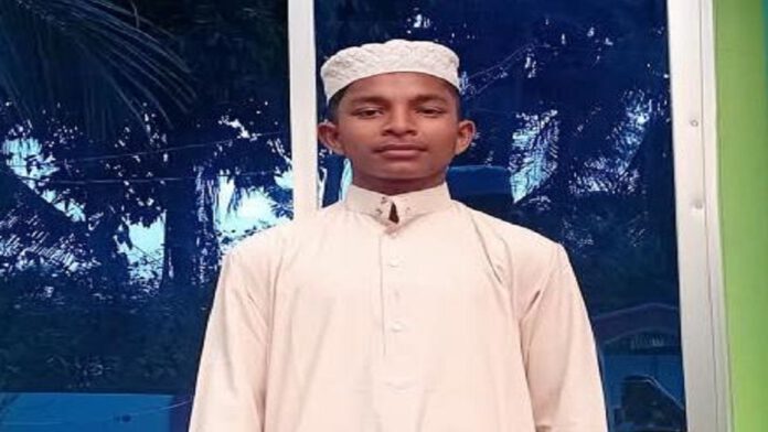 মাদ্রাসাছাত্র